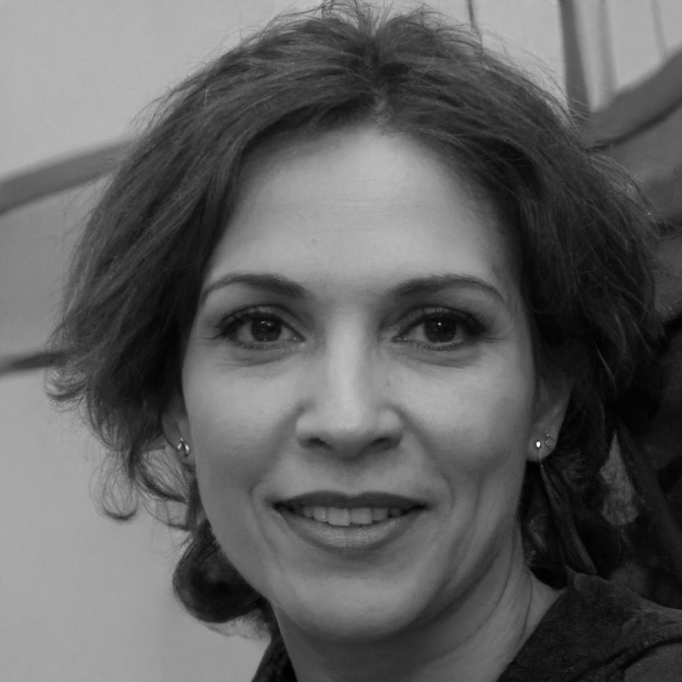 Retrato de entrenadora certificada en CrossFit